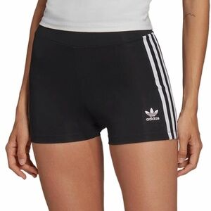 ADIDAS ADICOLOR CLASSICS TRACEABLE SHORTS small